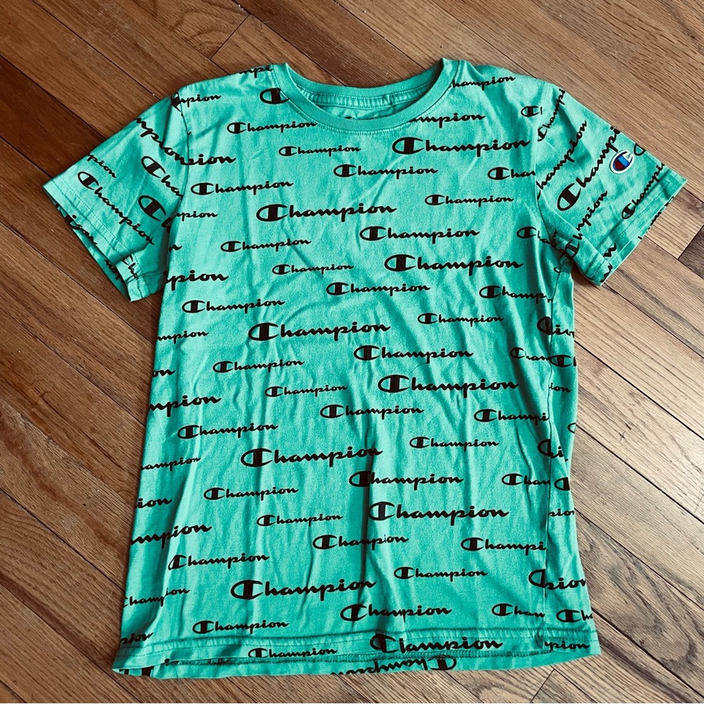 🎉5X HP🎉Champion Boys Medium Shirt